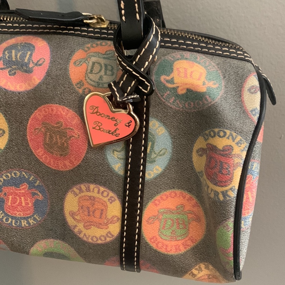 Dooney & Bourke bag. Blue interior lining - Picture 3 of 8